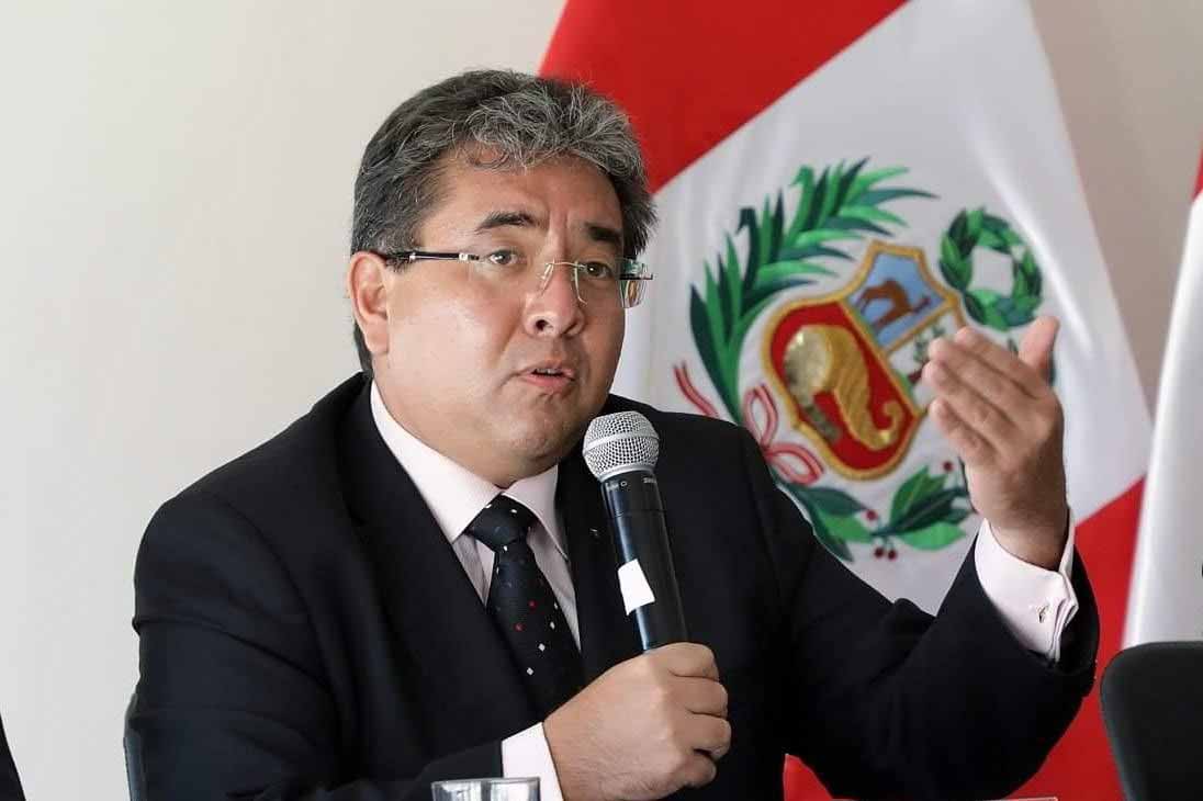 Denuncian constitucionalmente al contralor Nelson Shack - Cutivalú Piura