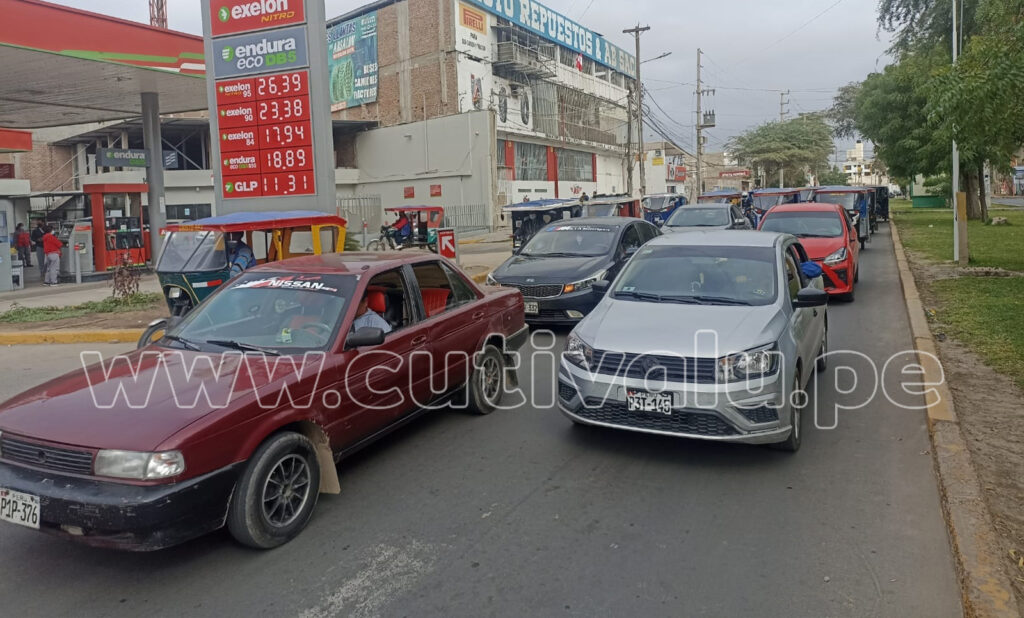 Paro De Transportistas: Gremios De Piura Se Movilizan Por Diferentes ...